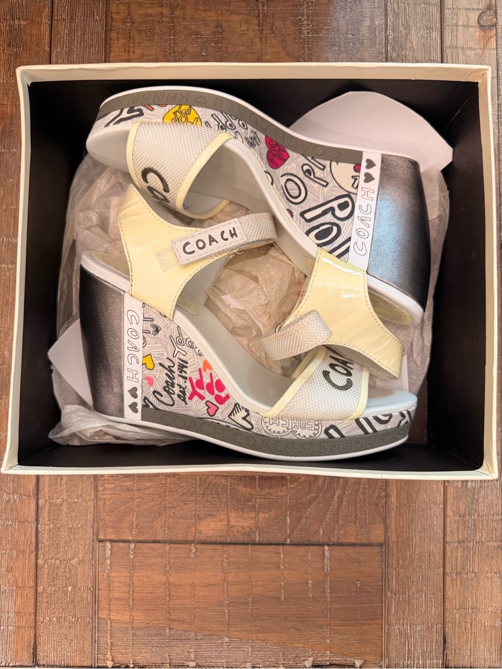 Coach Addisen A3542 Wedge Sandals Women’s 7 Graffiti Multicolor Leatherware Box